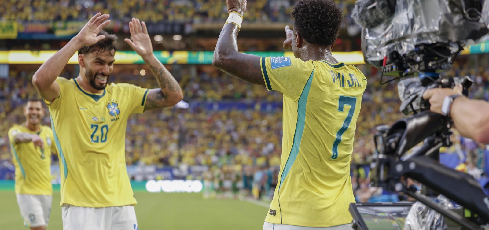 Bahia e Salvador decretam ponto facultativo durante jogo do Brasil na Copa do Mundo