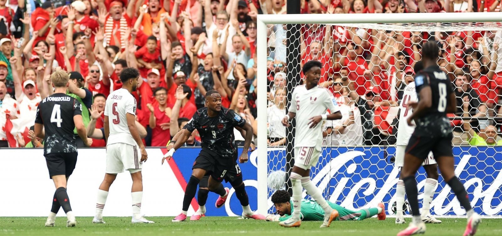 Copa do Mundo inicia fase mata-mata neste domingo com duelo entre África do Sul e Canadá