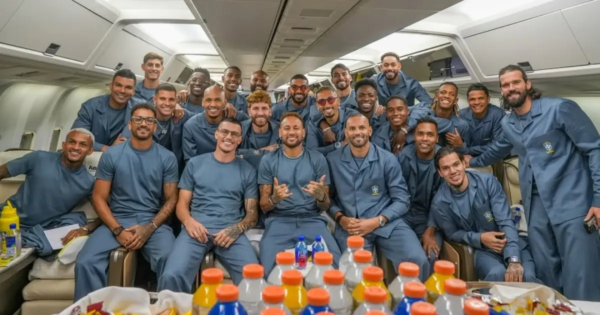 Seleção Brasileira embarca para os EUA e inicia reta final de preparação para a Copa do Mundo de 2026