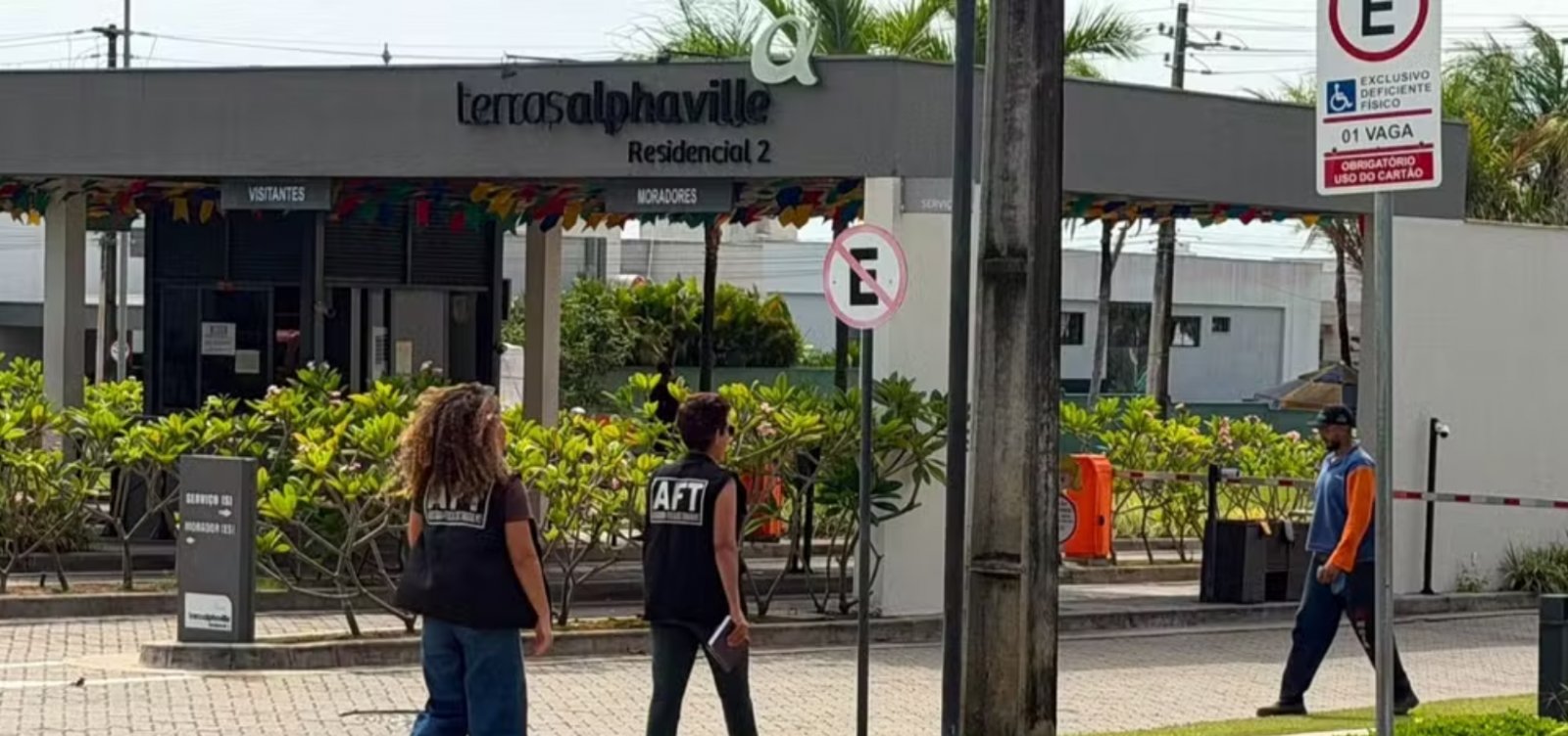 Mulher é resgatada após viver 55 anos em condição análoga à escravidão em condomínio de luxo no Ceará