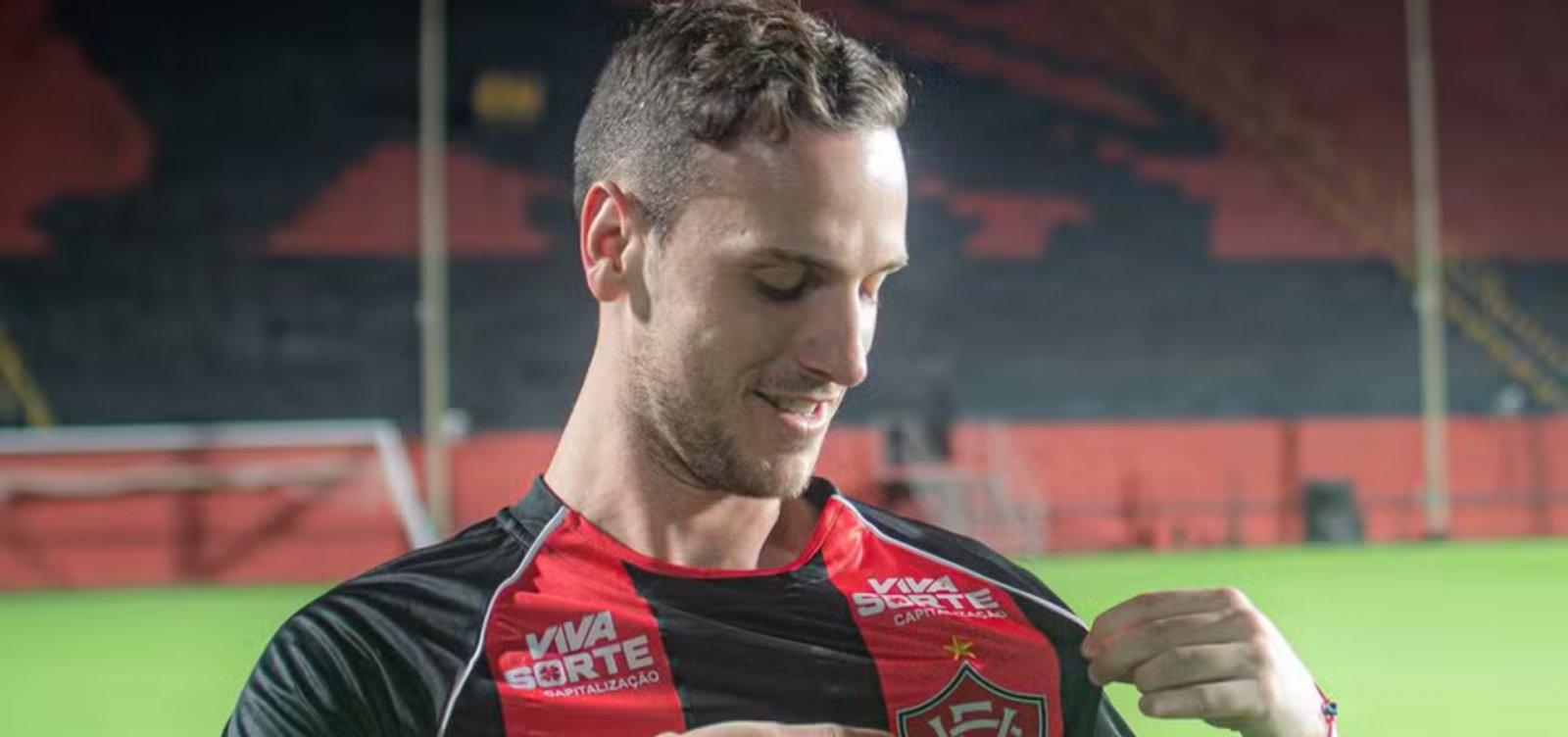 Vitória oficializa contratação de Tomás Pochettino e reforça o meio-campo até 2026