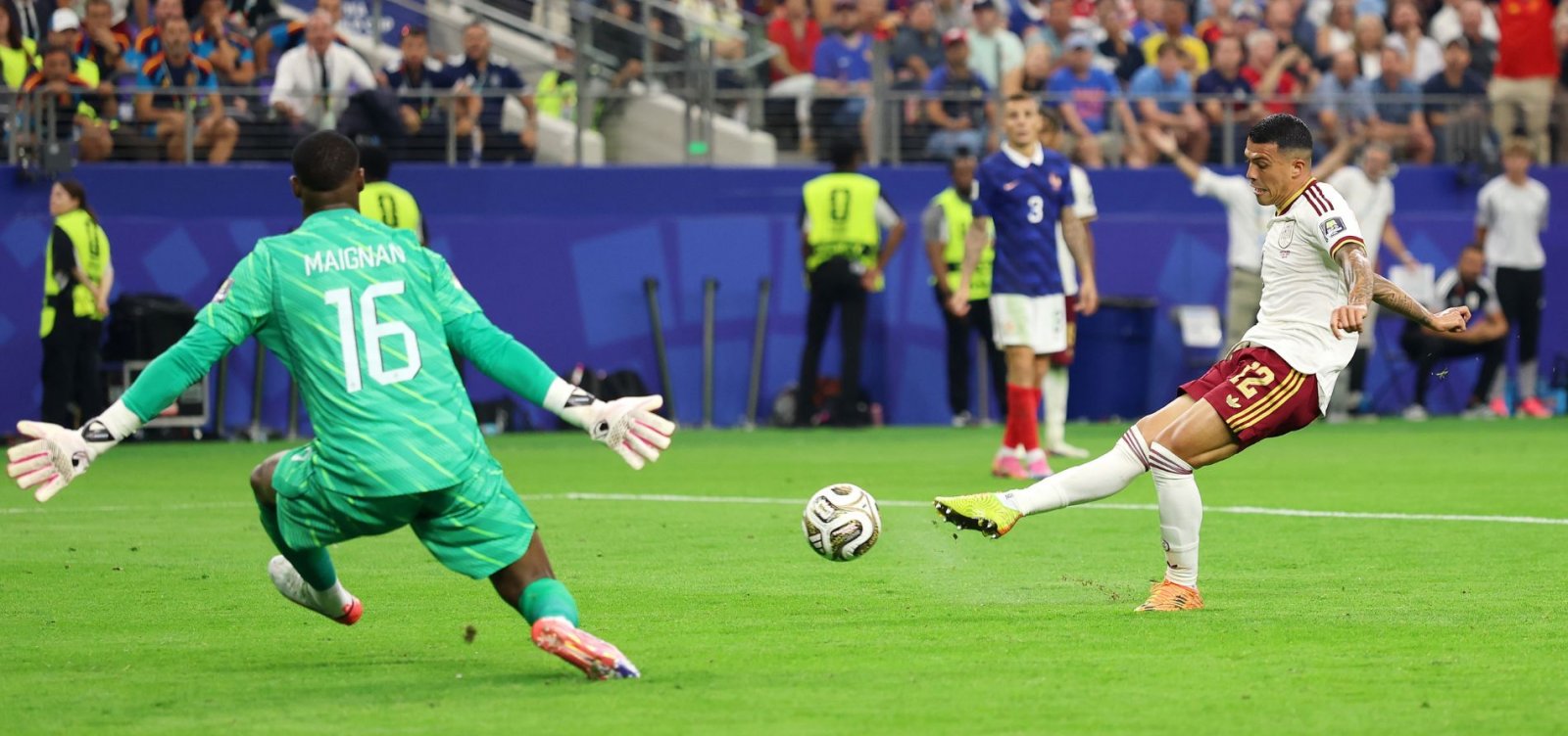 Espanha vence a França por 2 a 0 e garante vaga na final da Copa do Mundo