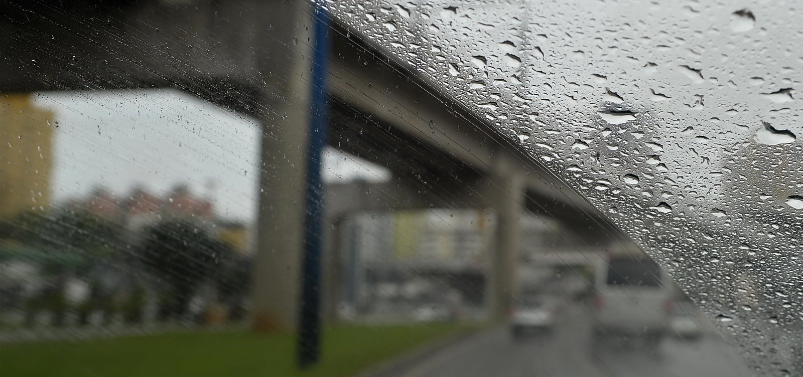 Inmet alerta para chuvas intensas em Salvador e outras 49 cidades da Bahia nesta quarta-feira