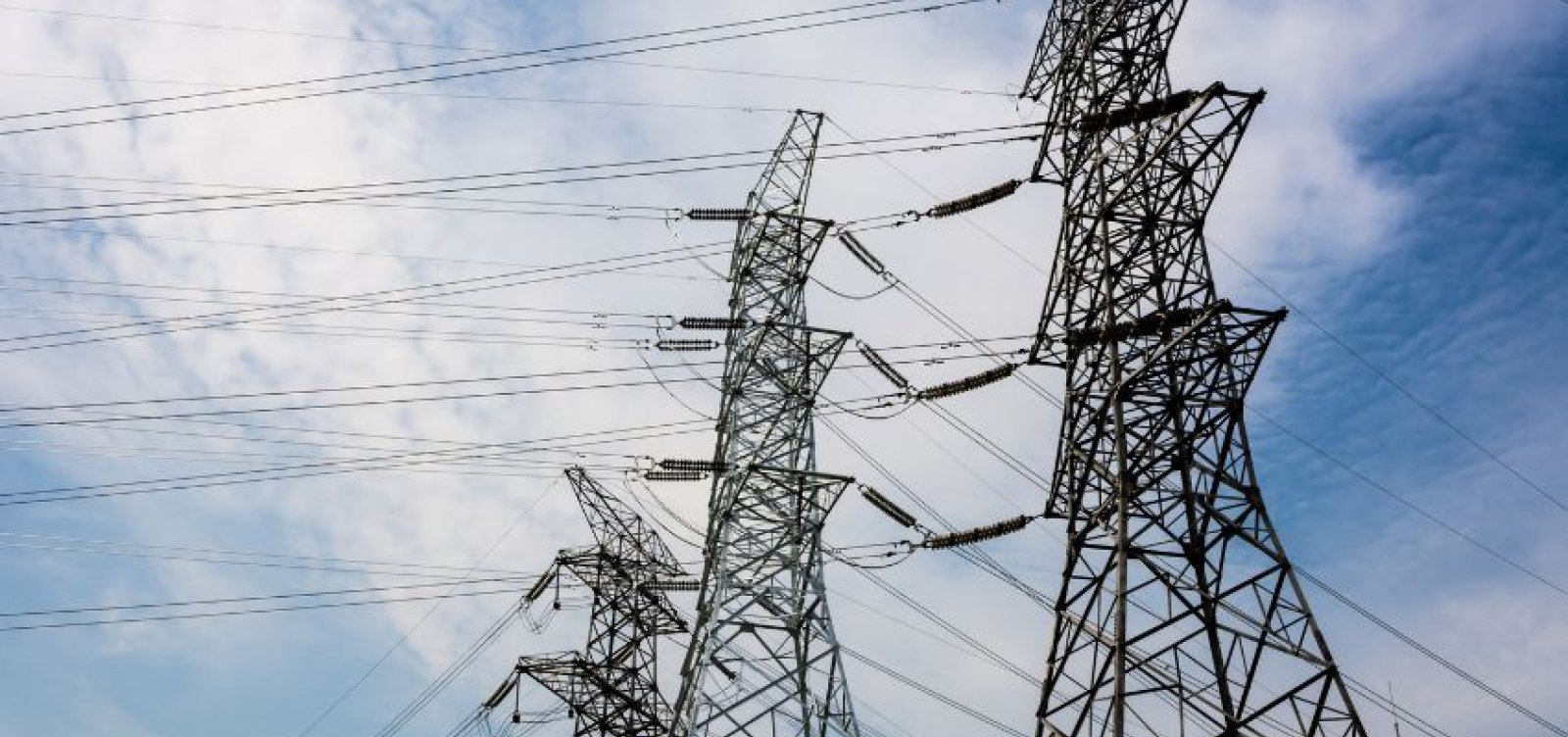 Manutenção programada da Coelba suspende fornecimento de energia em bairros de Salvador nesta quinta-feira