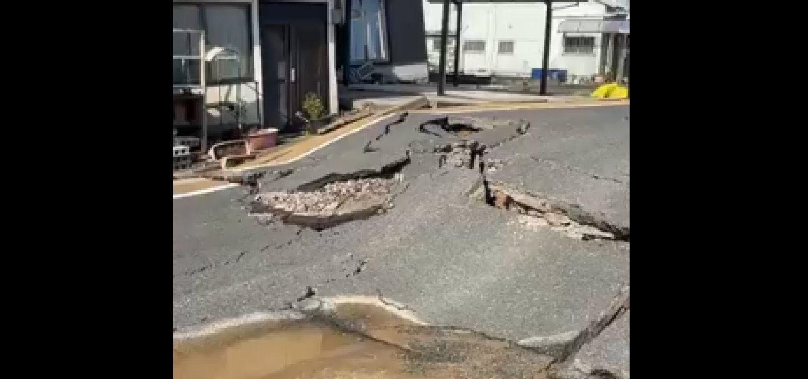 Terremoto de magnitude 7,1 atinge o Japão, deixa dezenas de feridos e causa destruição
