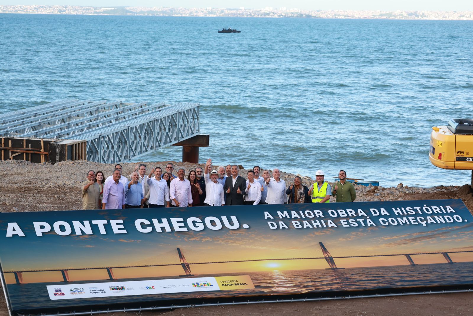 Lula e Jerônimo participam do início simbólico das obras da Ponte Salvador–Ilha de Itaparica