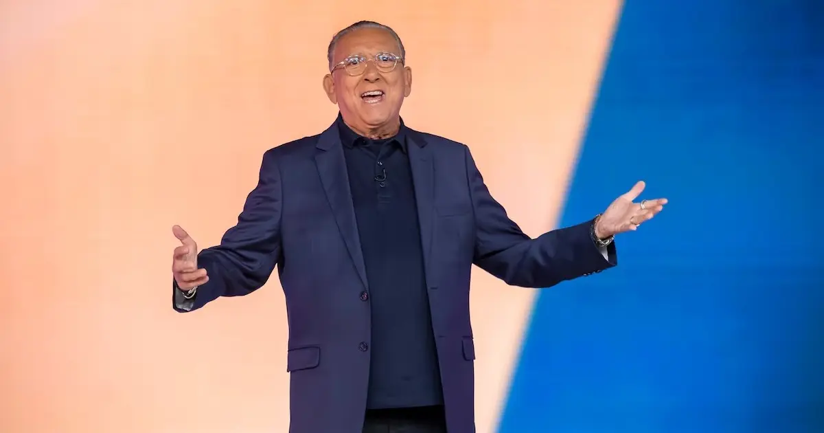 Após homenagem de Faustão, Galvão Bueno deixa em aberto retorno para narrar a Copa de 2030