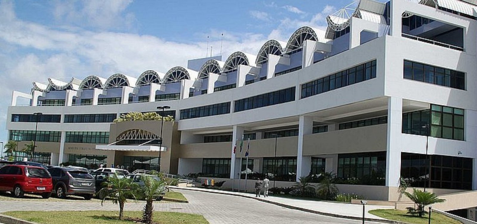 MP da Bahia proíbe manifestações político-partidárias de promotores e procuradores nas redes sociais