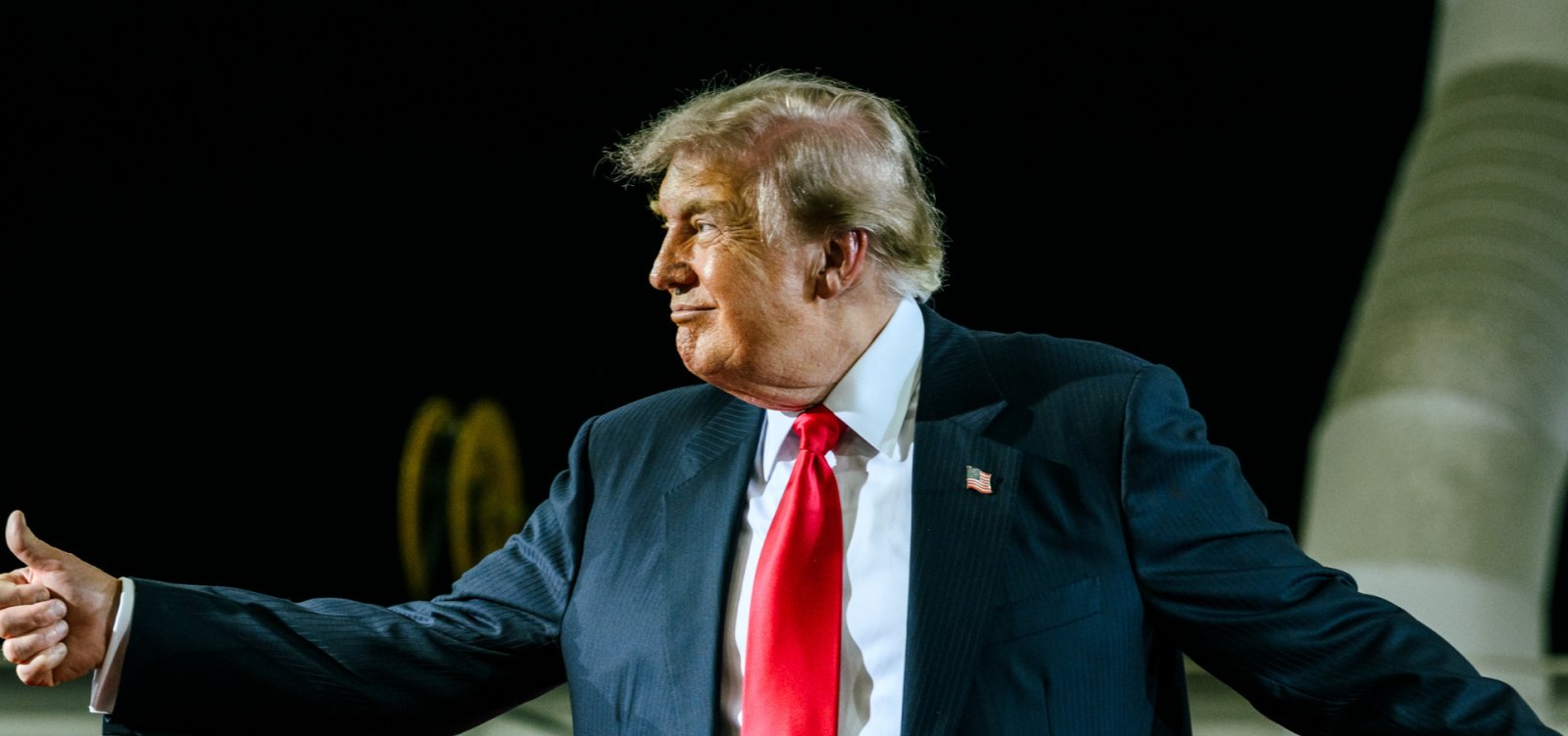 Trump deixou a Turquia em operação secreta após ameaça do Irã, diz jornal