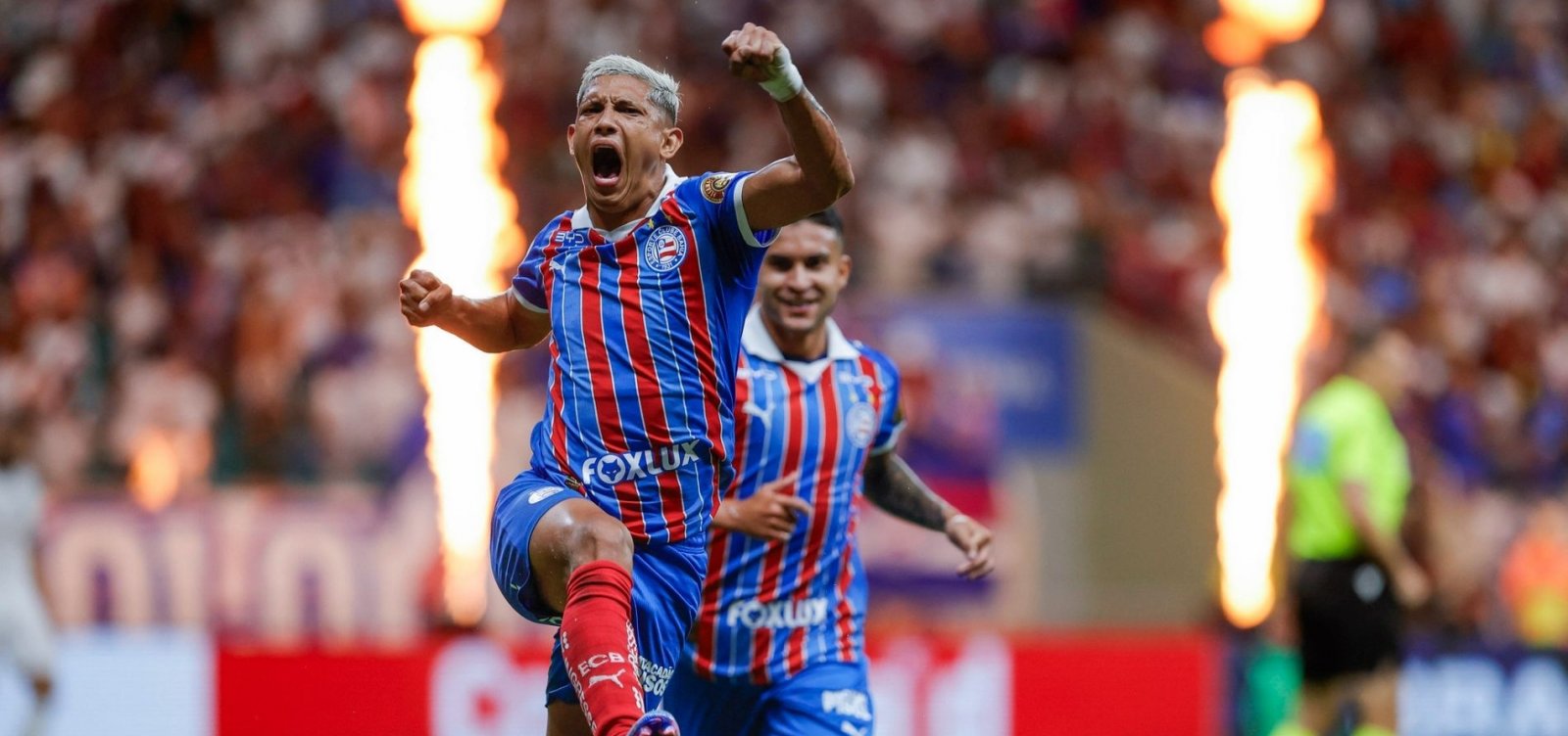 Bahia vira sobre o Internacional na Fonte Nova, vence por 3 a 2 e retorna ao G-5 do Brasileirão