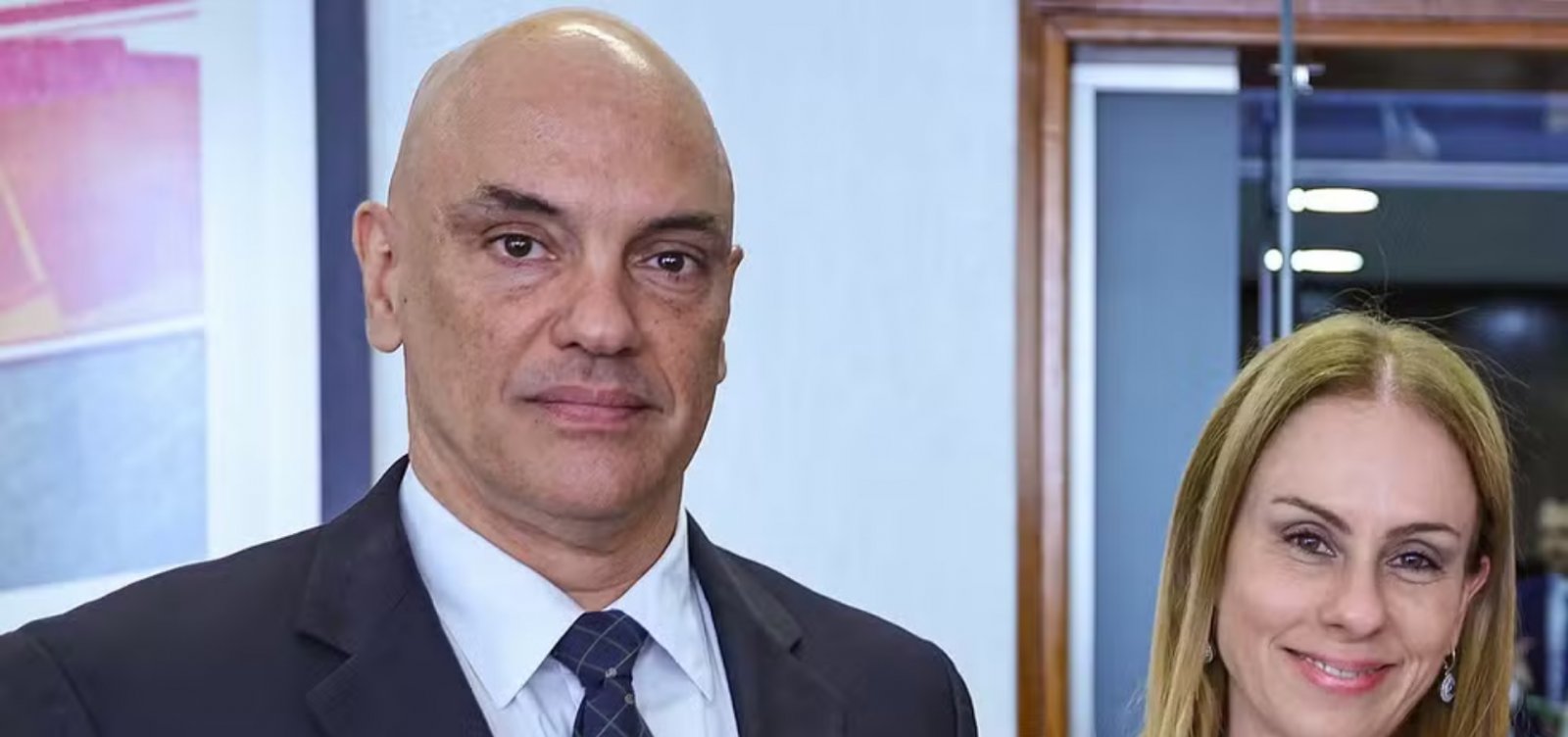 Registros digitais apontam Moraes como responsável por alteração em contrato de R$ 130 milhões com escritório da esposa