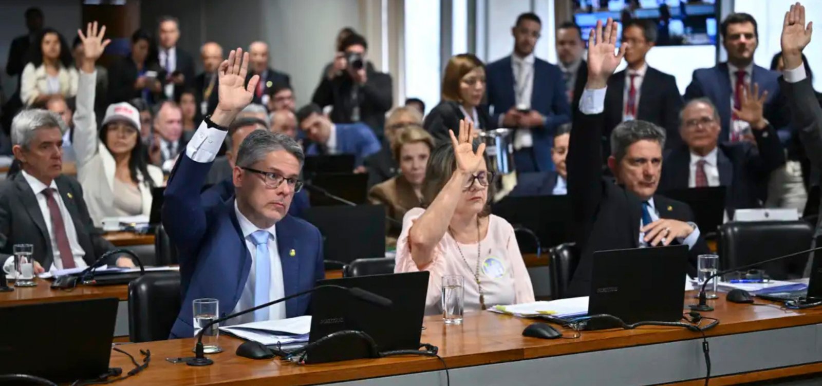 PEC que acaba com escala 6×1 deve ser votada no Senado após o primeiro turno das eleições