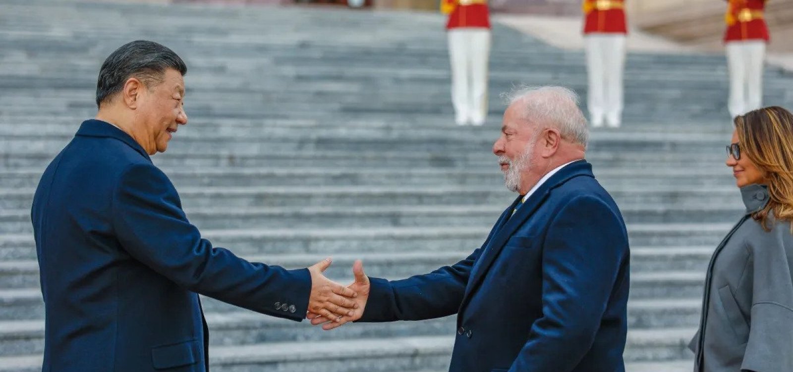 China manifesta expectativa por eleições no Brasil e ressalta aproximação entre Lula e Xi Jinping