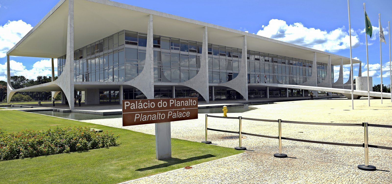 Clubes e federações discutem futuro do futebol brasileiro com ministros no Planalto