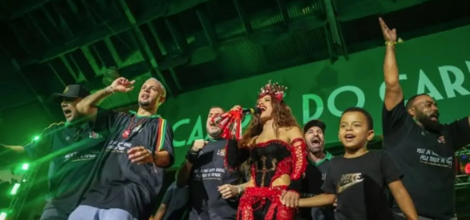 Anitta é apresentada como rainha de bateria da Grande Rio para o Carnaval 2027