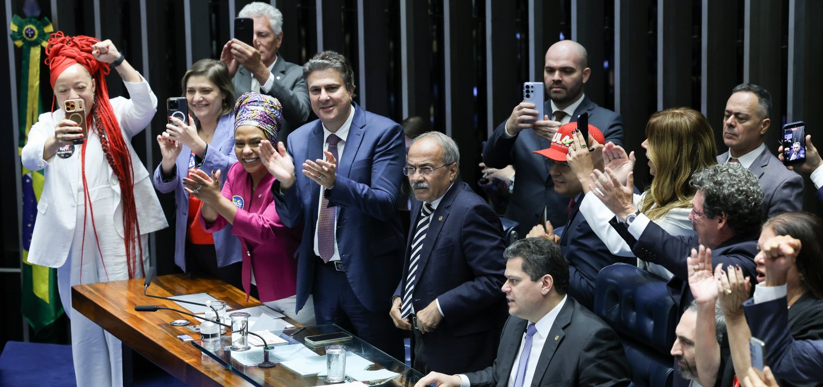 Senado aprova fim da escala 6×1 e redução da jornada para 40 horas semanais