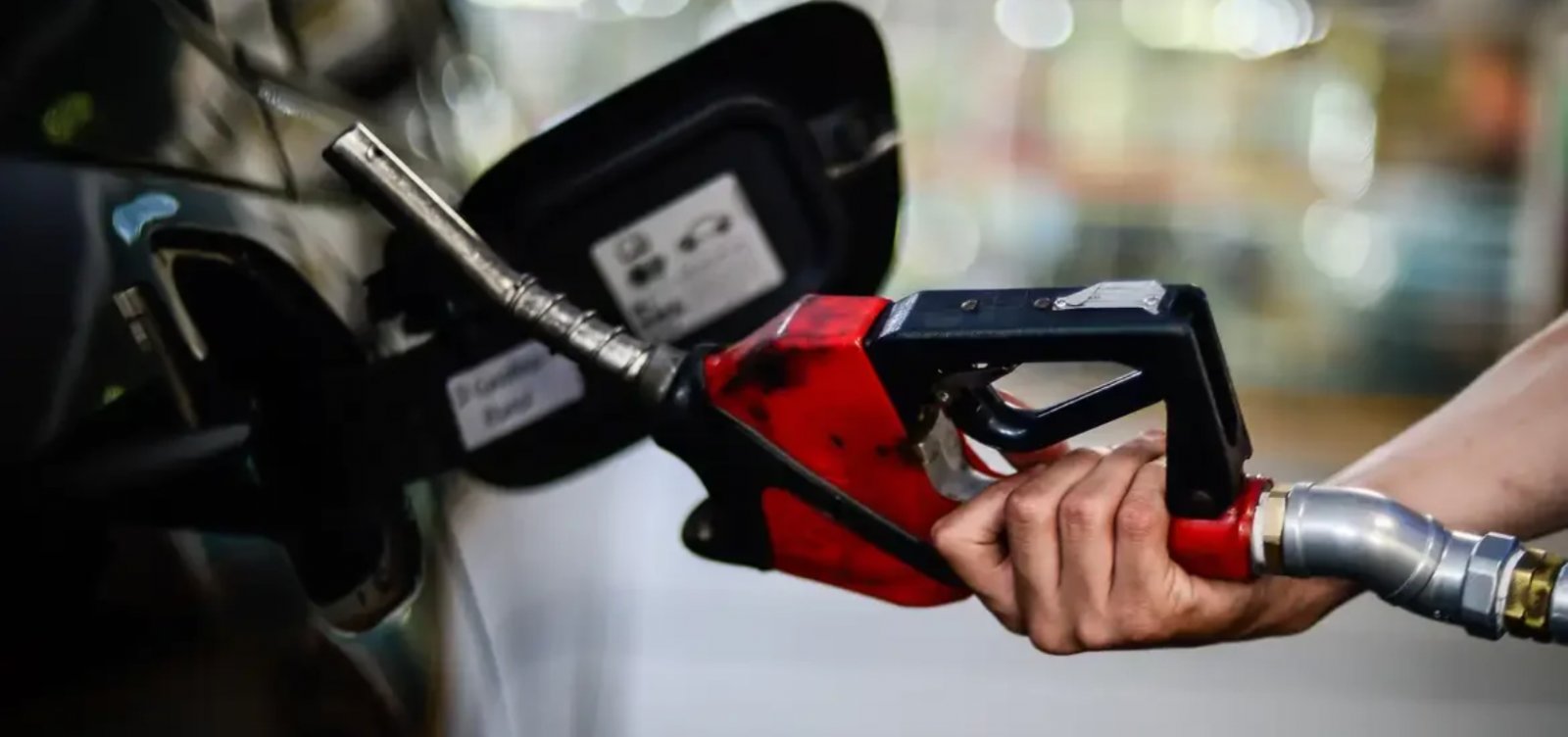 Governo prorroga subsídio ao diesel por 30 dias e mantém benefício de R$ 2,12 por litro