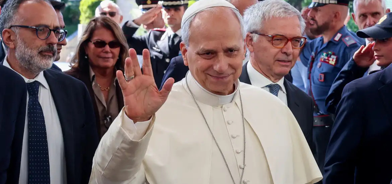 Papa Leão XIV não precisará de tratamento adicional após cirurgia contra câncer de pulmão
