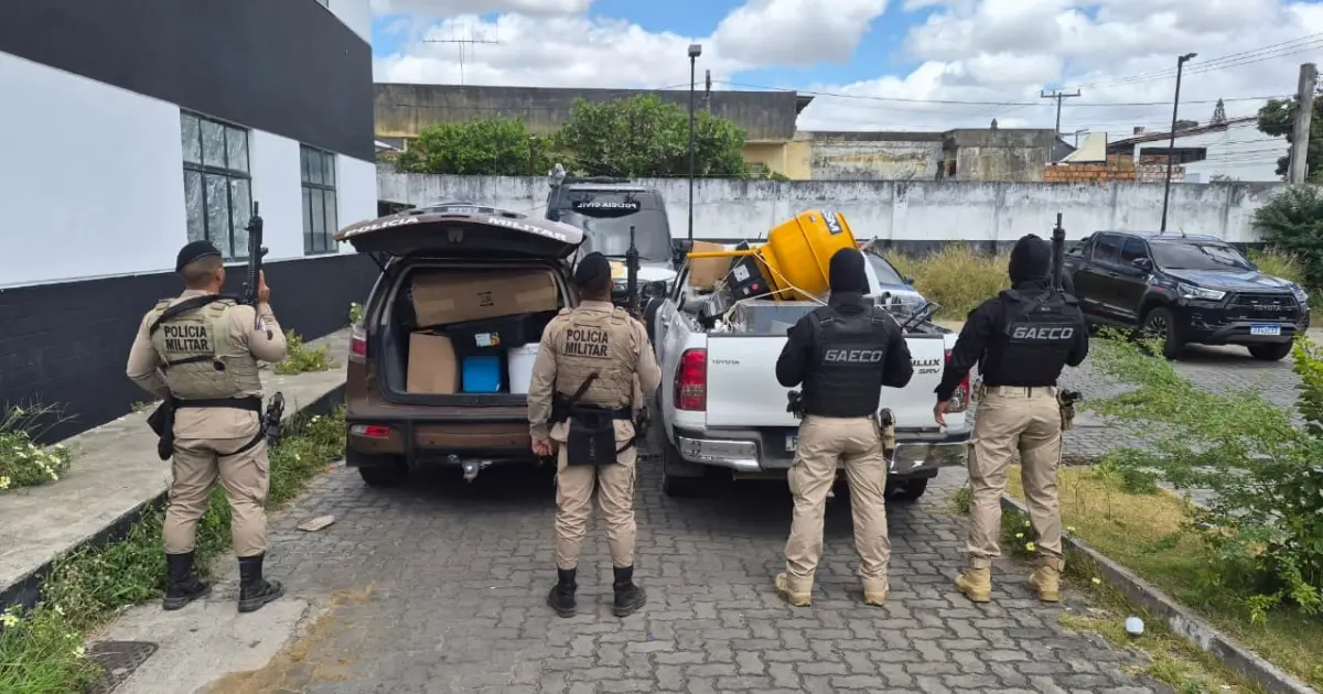 Foragido é preso e laboratório clandestino de ‘rebites’ é localizado durante operação em Feira de Santana